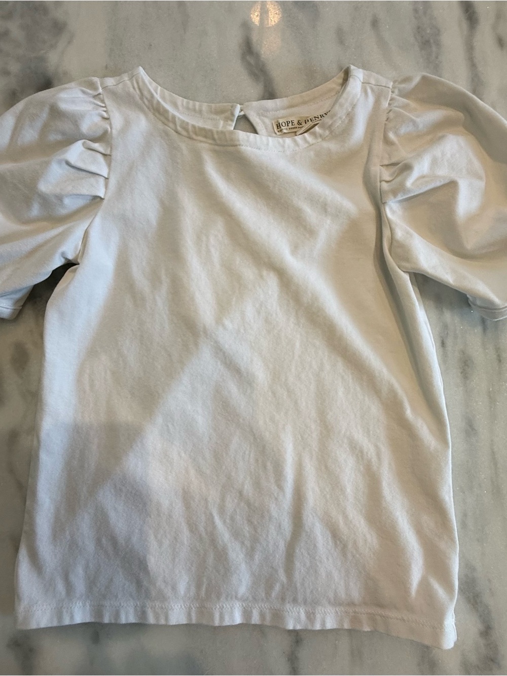 Hope & Ivy White Puff Sleeve Tee for Girls